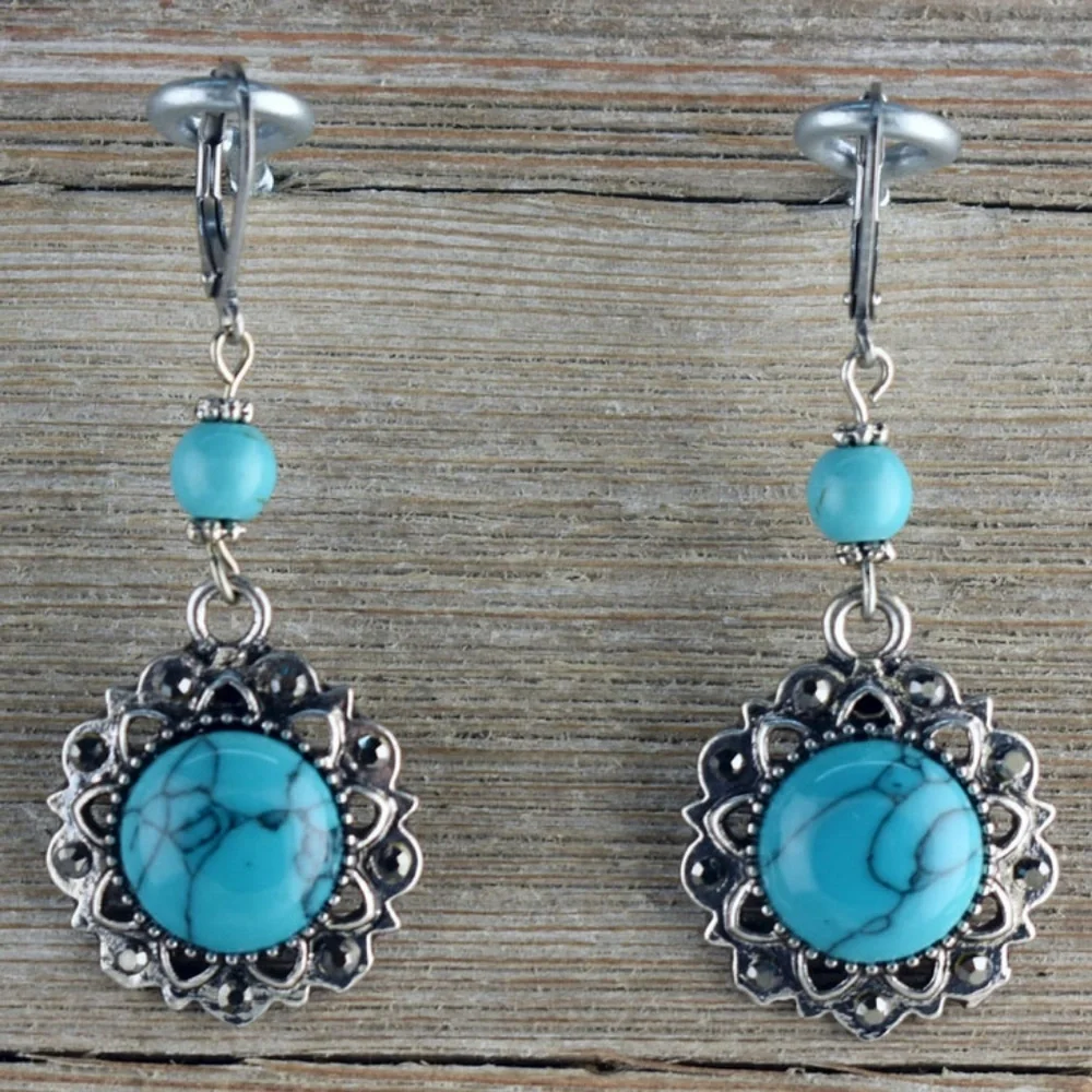 Fun Faux Turquoise Necklace & Earring Set